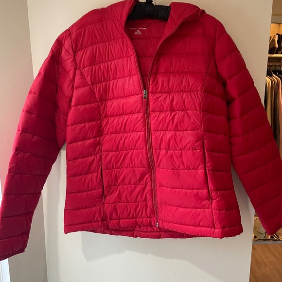 RED PUFFA JACKET - Picture 1 of 2